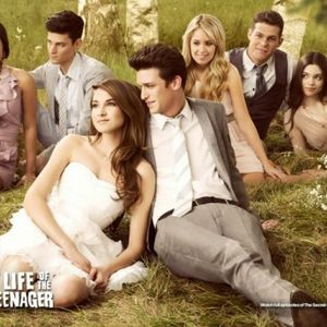 BCBG  MAXAZRIA WHITE STRAPLESS DRESS